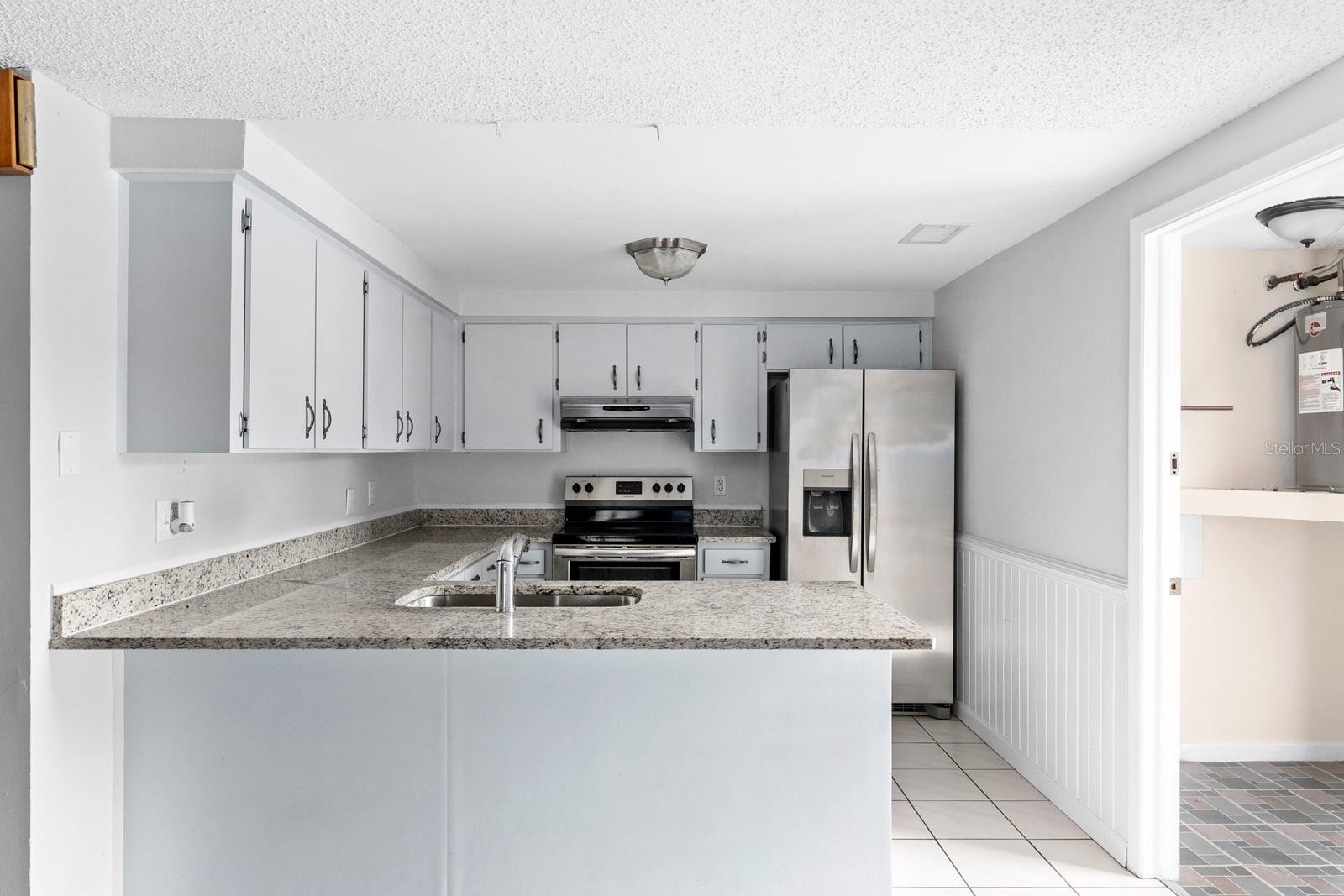 Listing photo id 6 for 3029 Cedaridge Drive