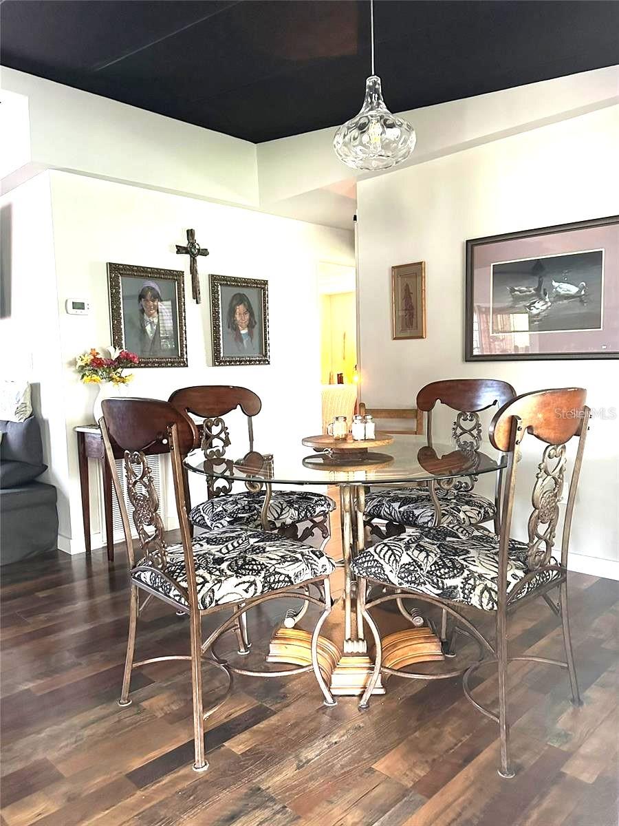 Image 4 of 18 For 6456 Presidential Circle