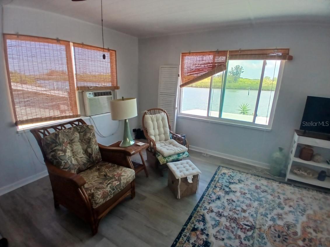 Image 11 of 32 For 18213 Gulf Boulevard A