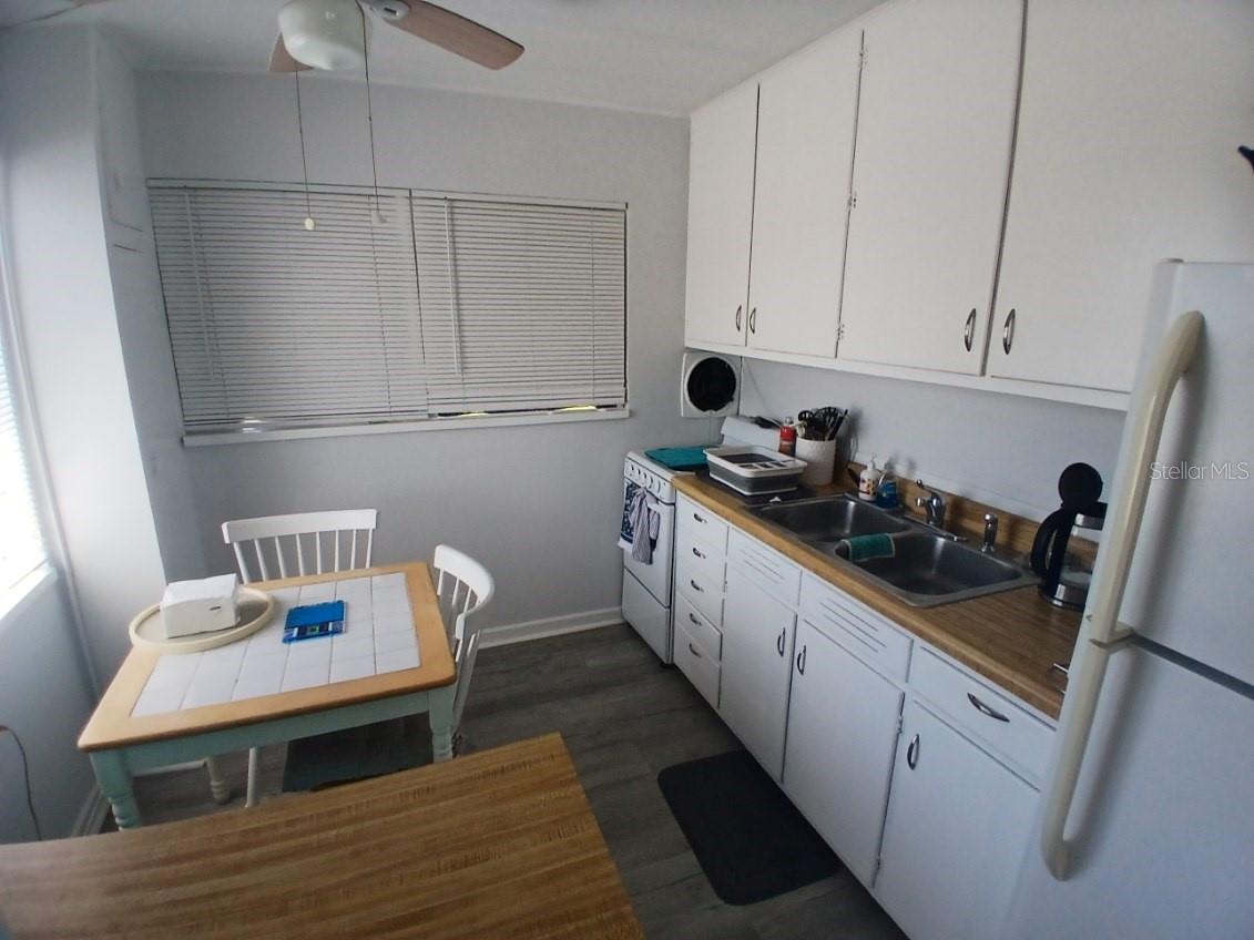 Image 13 of 32 For 18213 Gulf Boulevard A