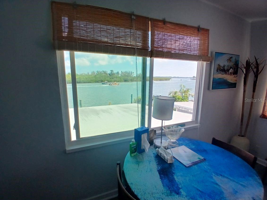 Image 2 of 32 For 18213 Gulf Boulevard A