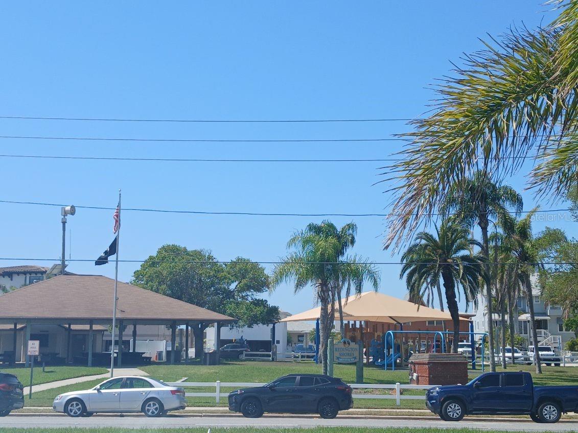 Image 27 of 32 For 18213 Gulf Boulevard A