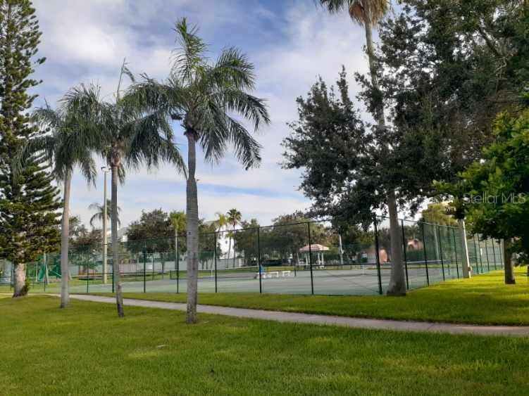 Image 28 of 32 For 18213 Gulf Boulevard A