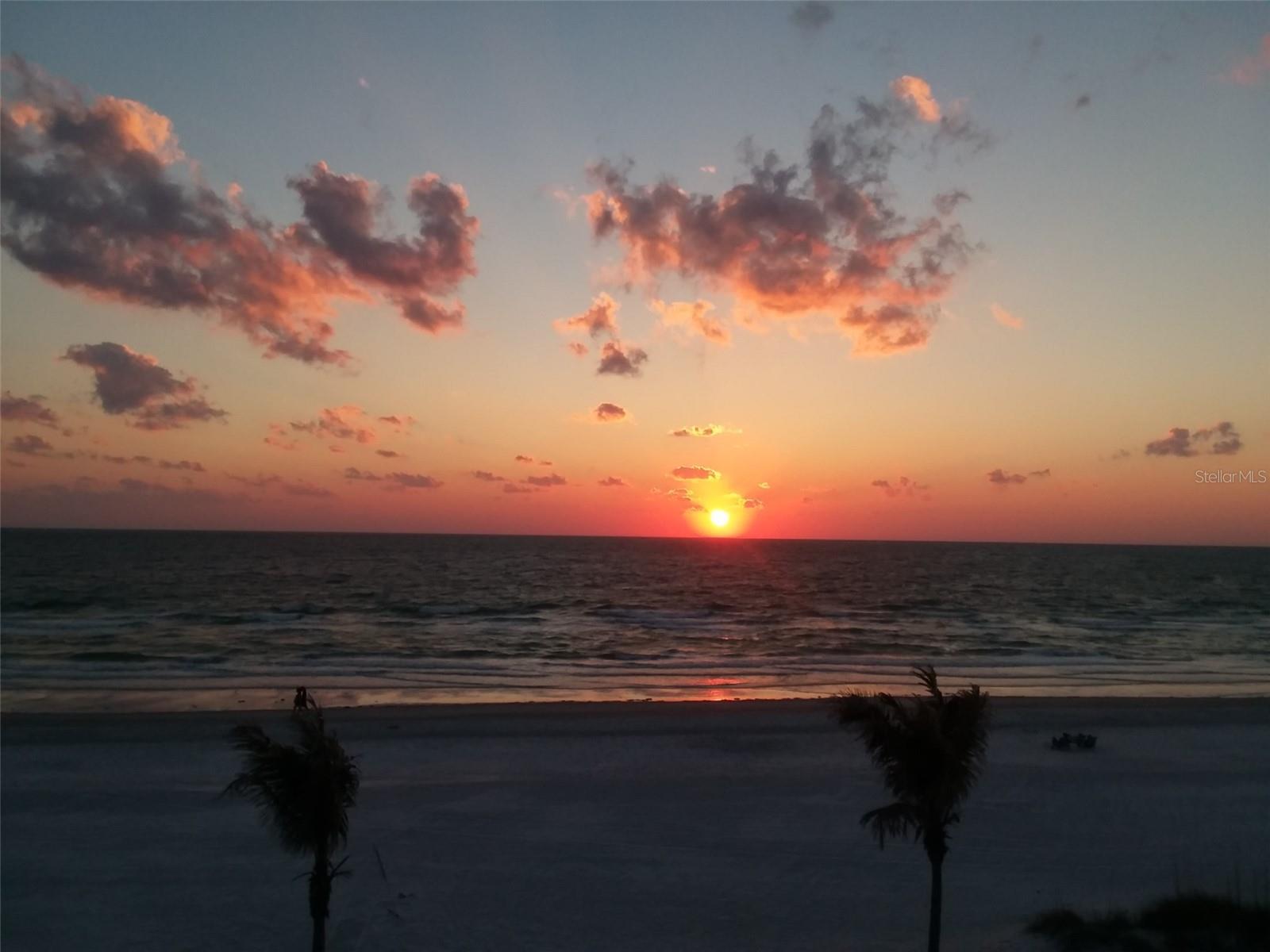 Image 8 of 32 For 18213 Gulf Boulevard A