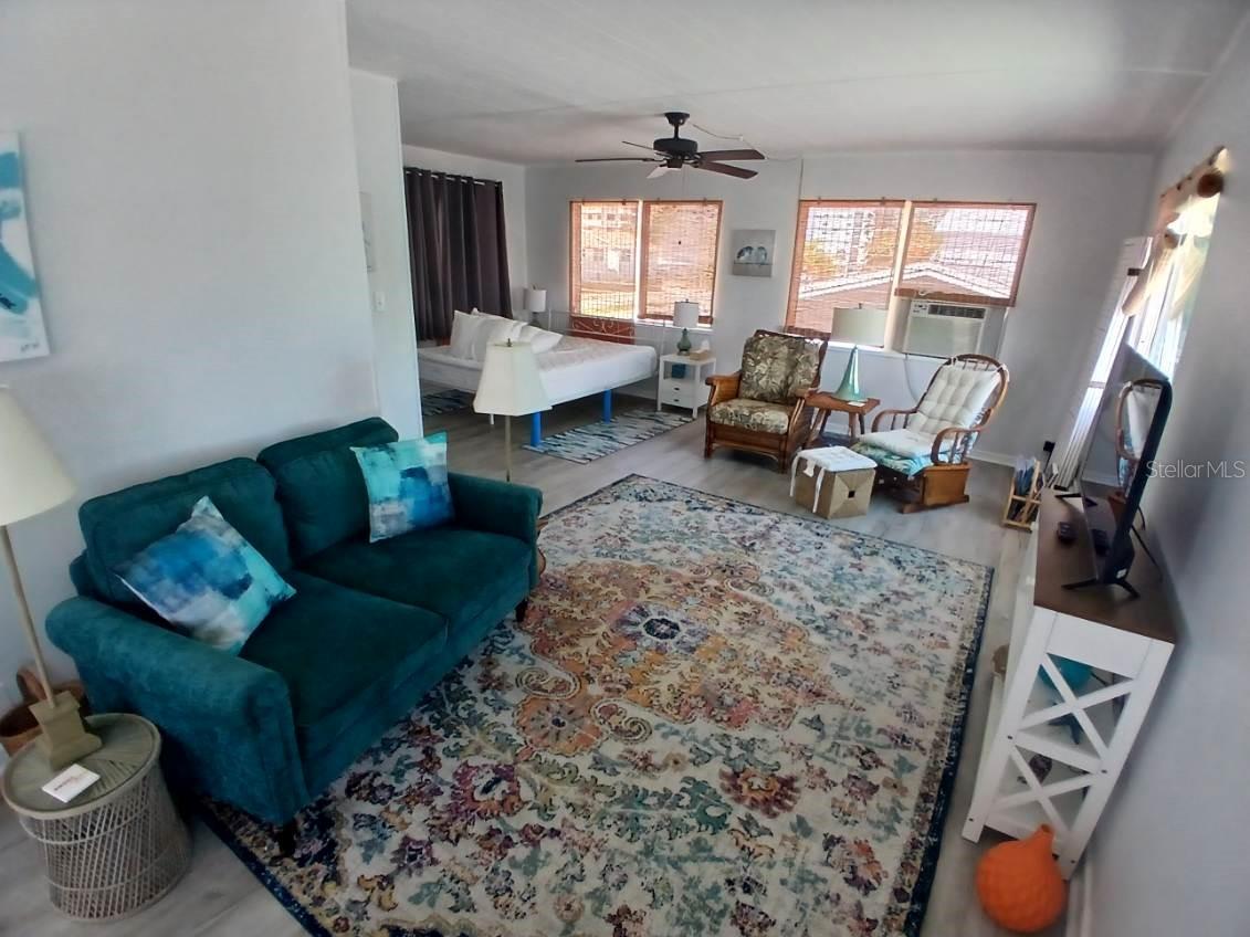 Image 9 of 32 For 18213 Gulf Boulevard A