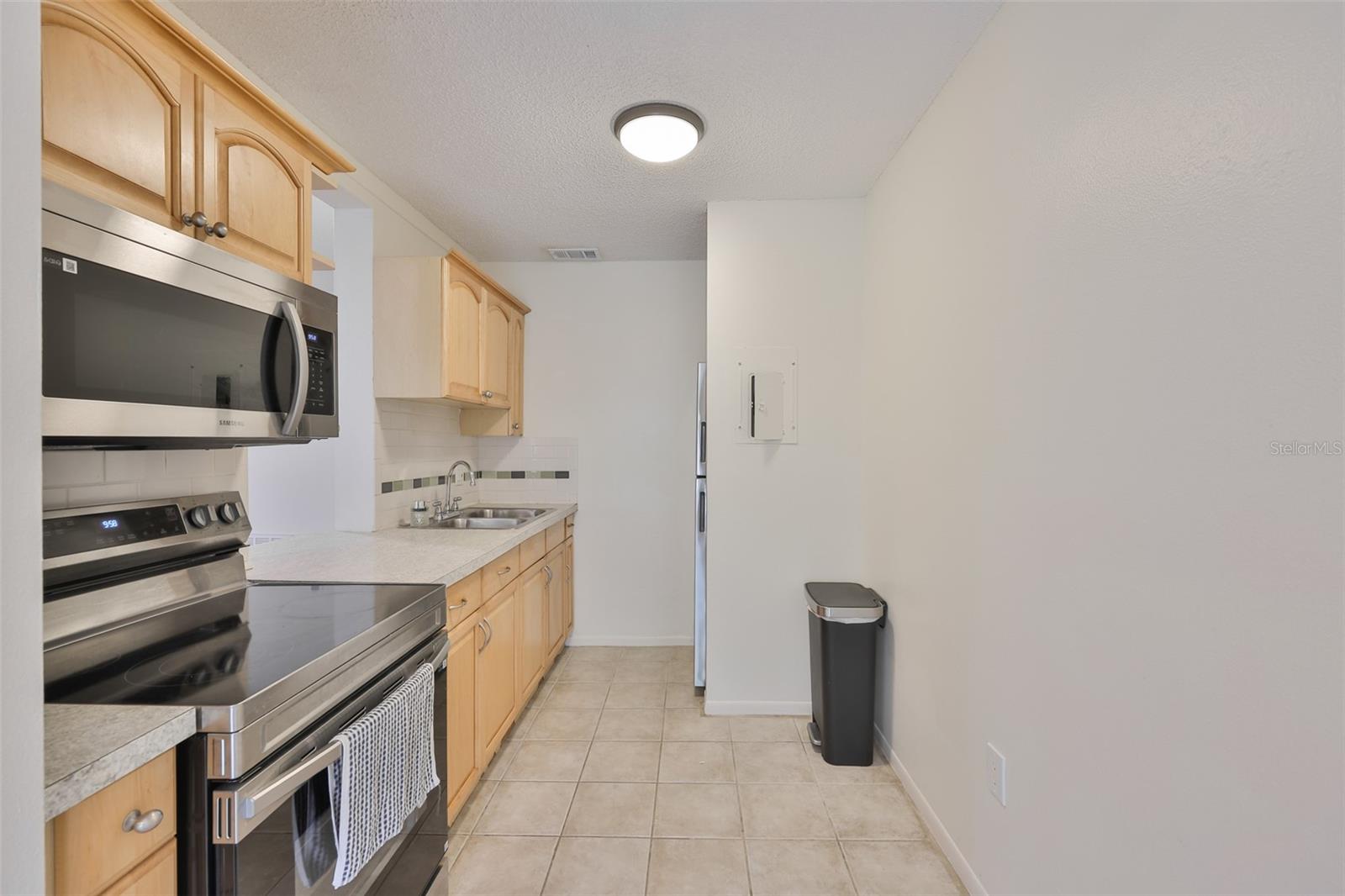 Image 12 of 32 For 284 115th Avenue N 3