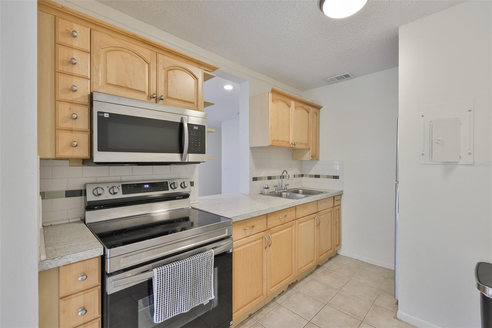 Image 13 of 32 For 284 115th Avenue N 3