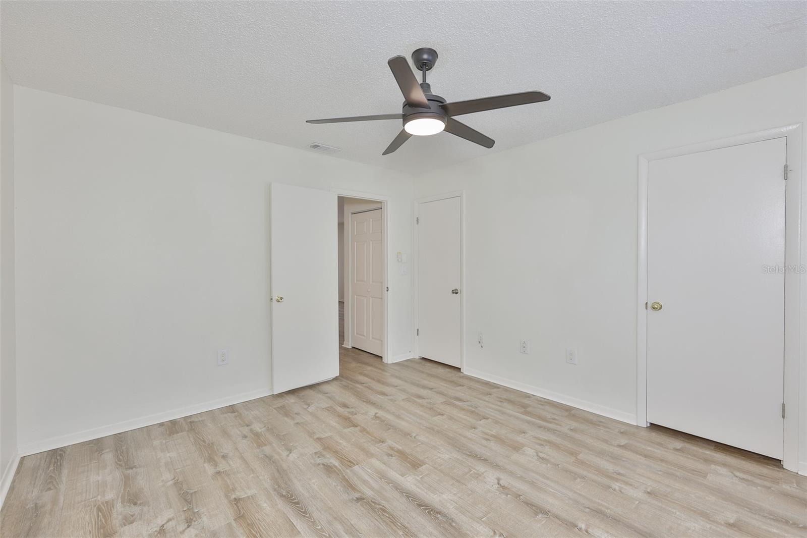 Image 21 of 32 For 284 115th Avenue N 3