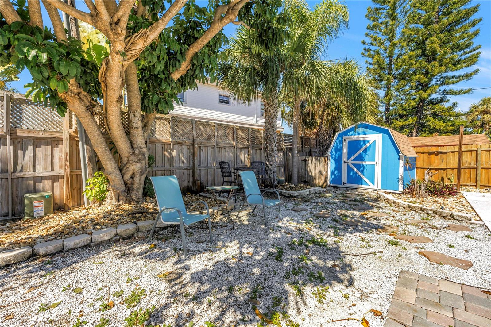 Image 37 of 53 For 6892 Gulf Winds Drive 2