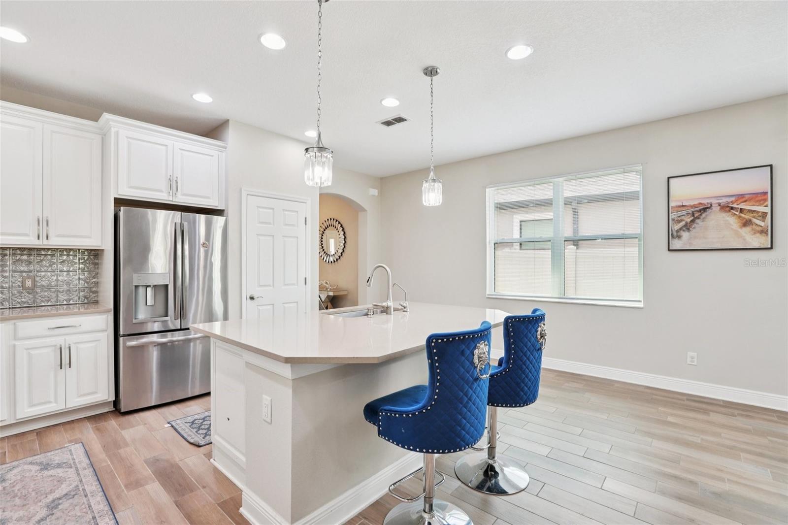 Listing photo id 8 for 10740 Pleasant Knoll Drive