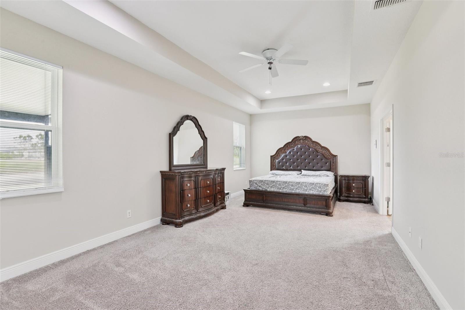 Listing photo id 10 for 10740 Pleasant Knoll Drive