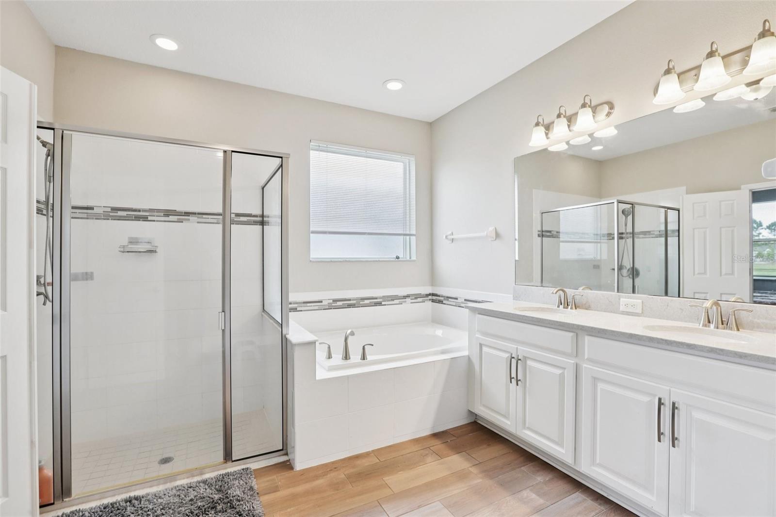 Listing photo id 12 for 10740 Pleasant Knoll Drive