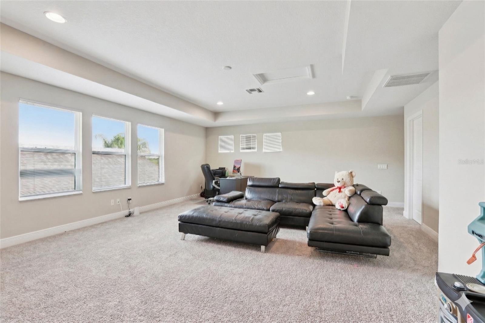 Listing photo id 22 for 10740 Pleasant Knoll Drive