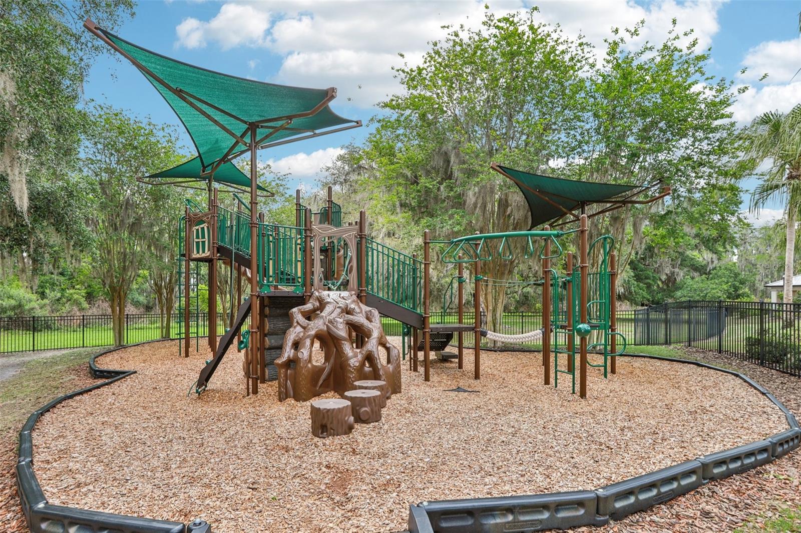 Listing photo id 33 for 10740 Pleasant Knoll Drive