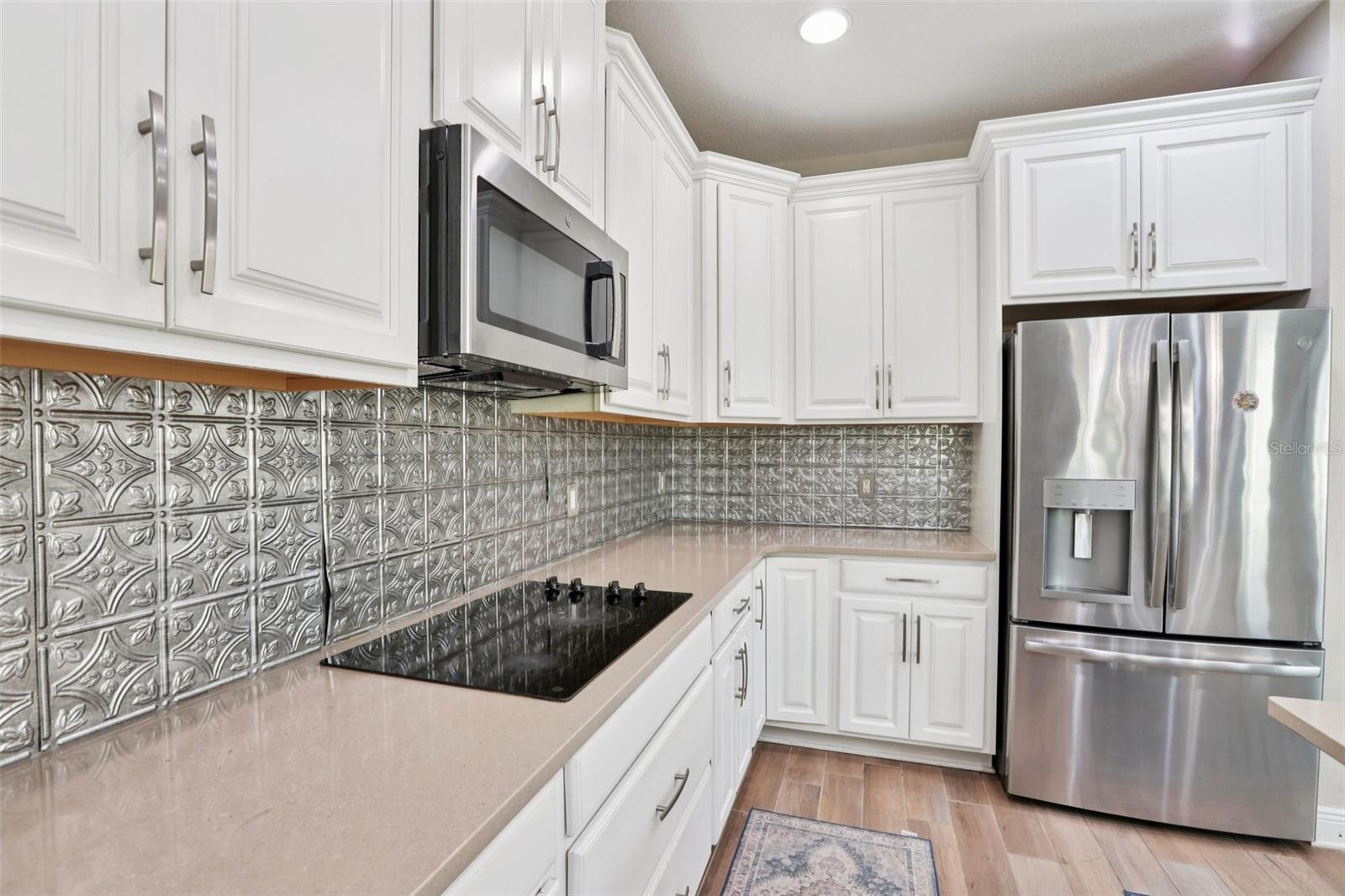 Listing photo id 6 for 10740 Pleasant Knoll Drive