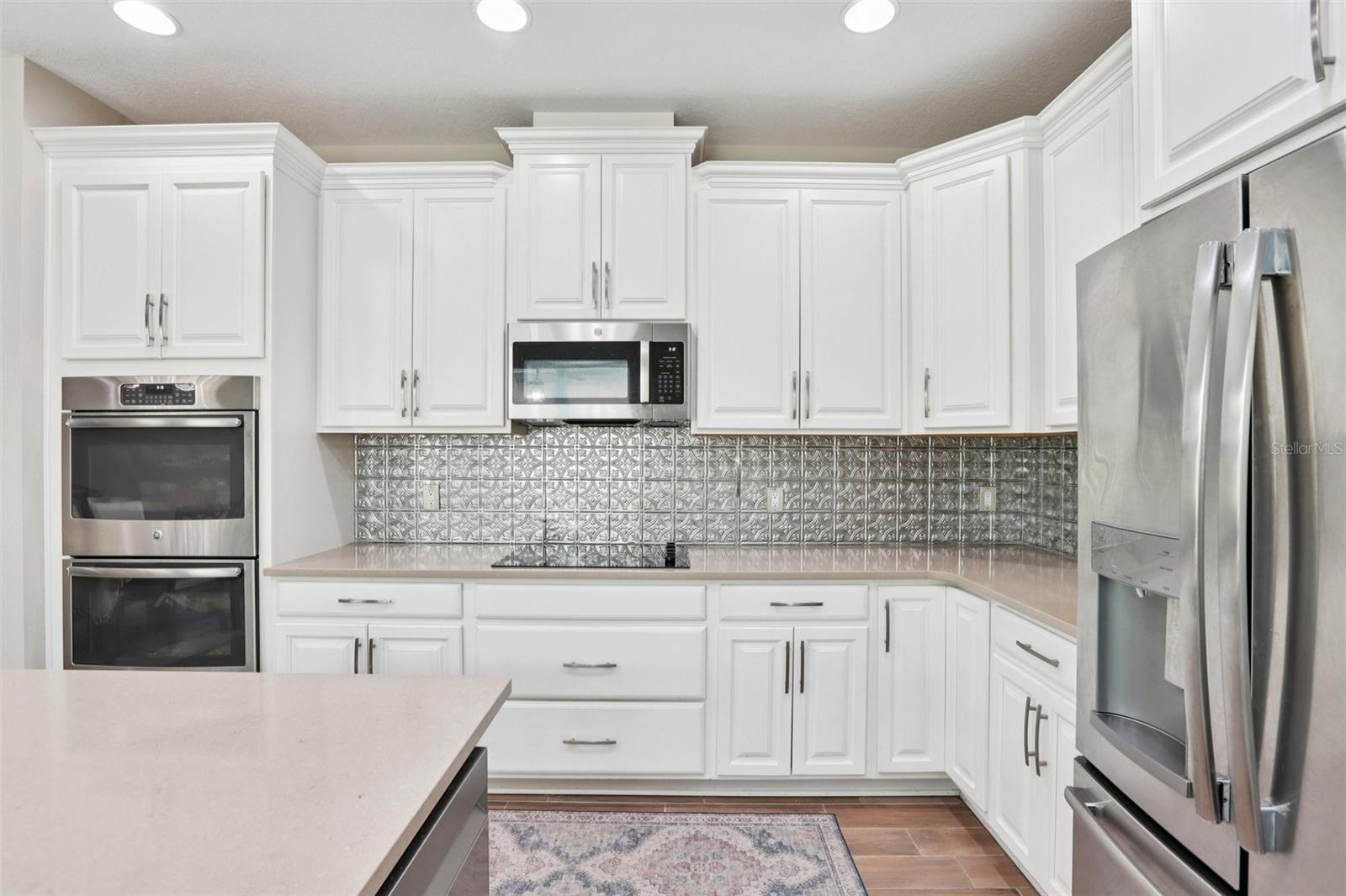 Listing photo id 7 for 10740 Pleasant Knoll Drive