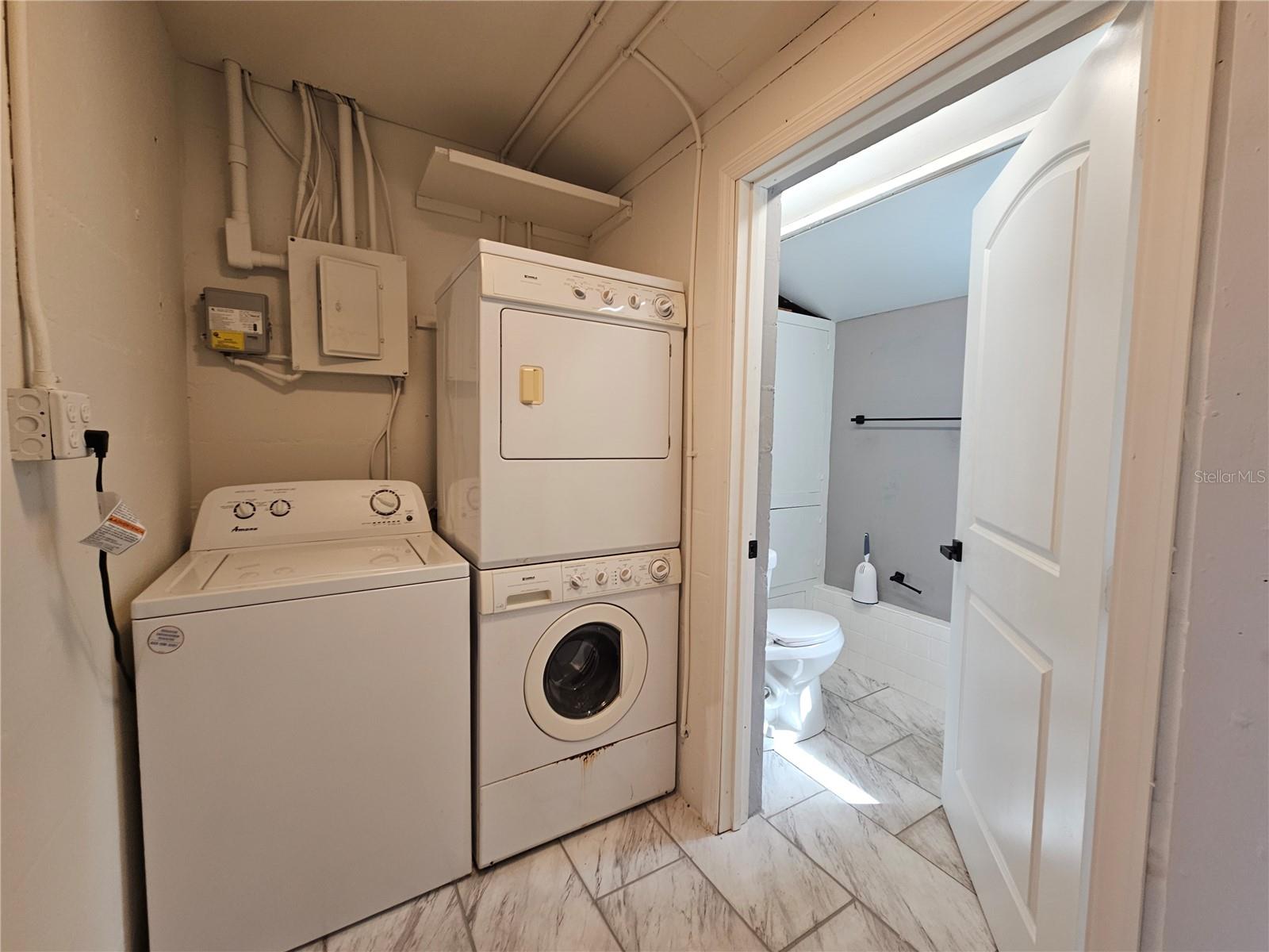 Image 13 of 28 For 75 Virginia Court