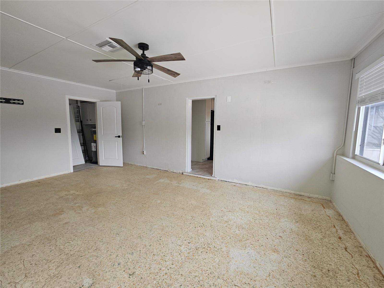 Image 19 of 28 For 75 Virginia Court