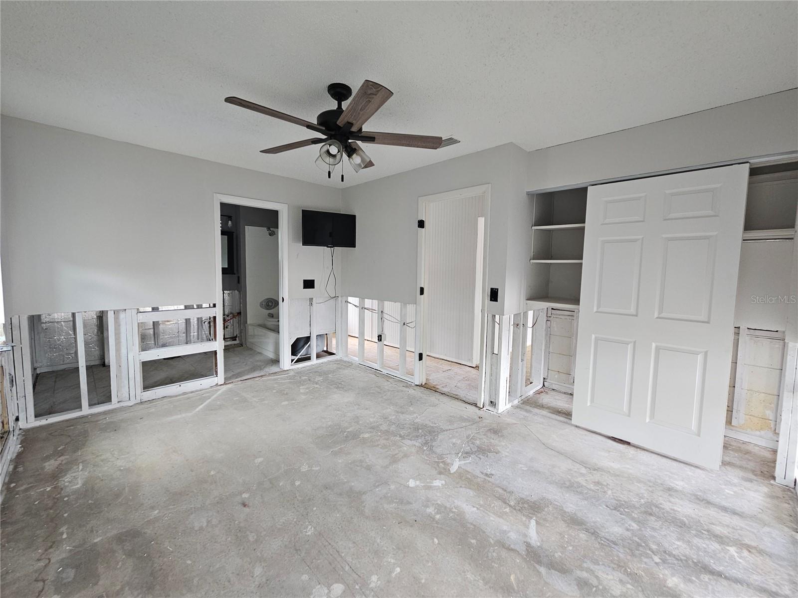 Image 22 of 28 For 75 Virginia Court