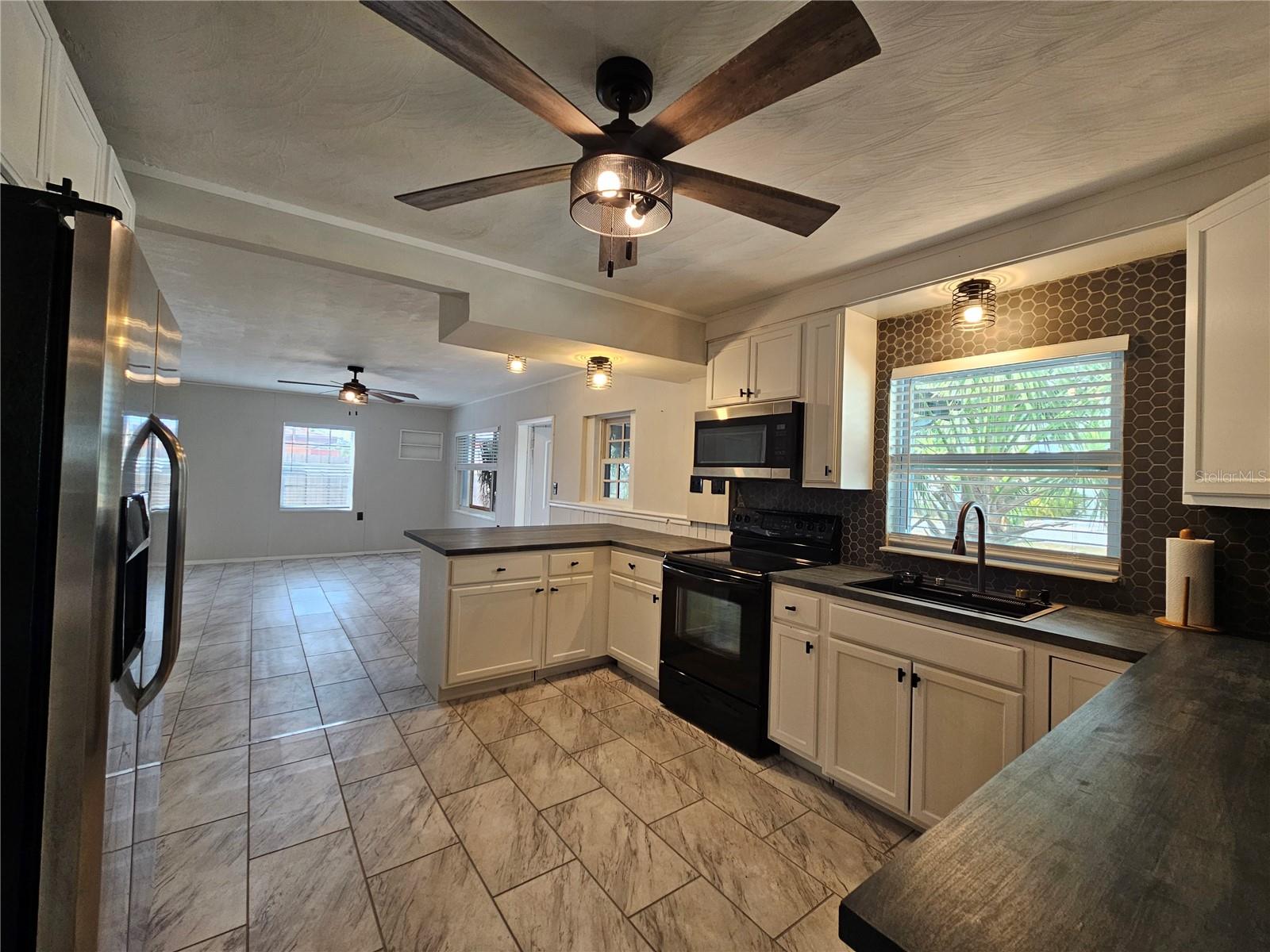 Image 5 of 28 For 75 Virginia Court