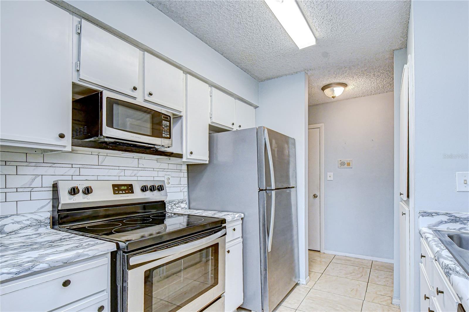 Image 10 of 35 For 8723 Fancy Finch Drive 201