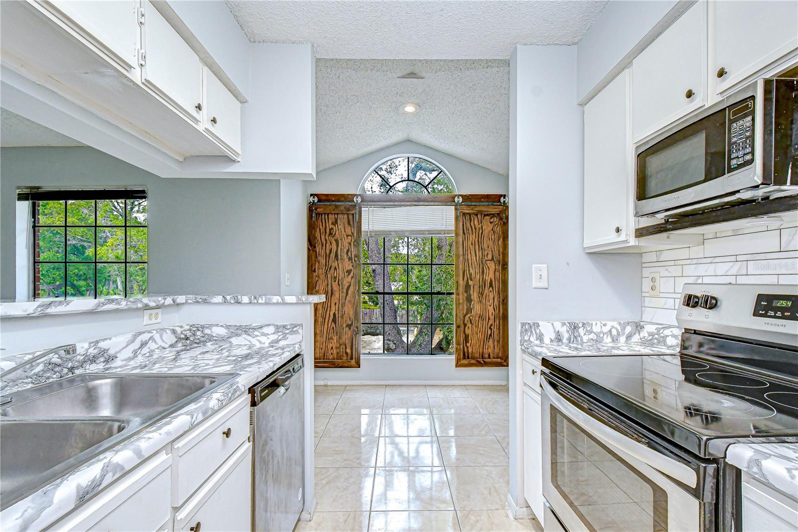 Image 11 of 35 For 8723 Fancy Finch Drive 201