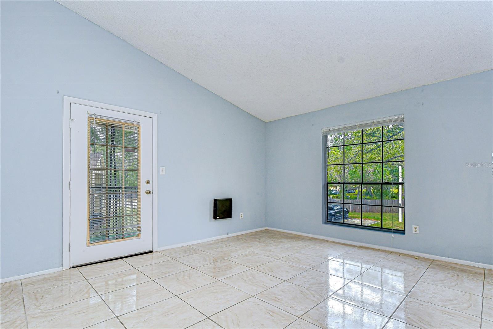 Image 4 of 35 For 8723 Fancy Finch Drive 201