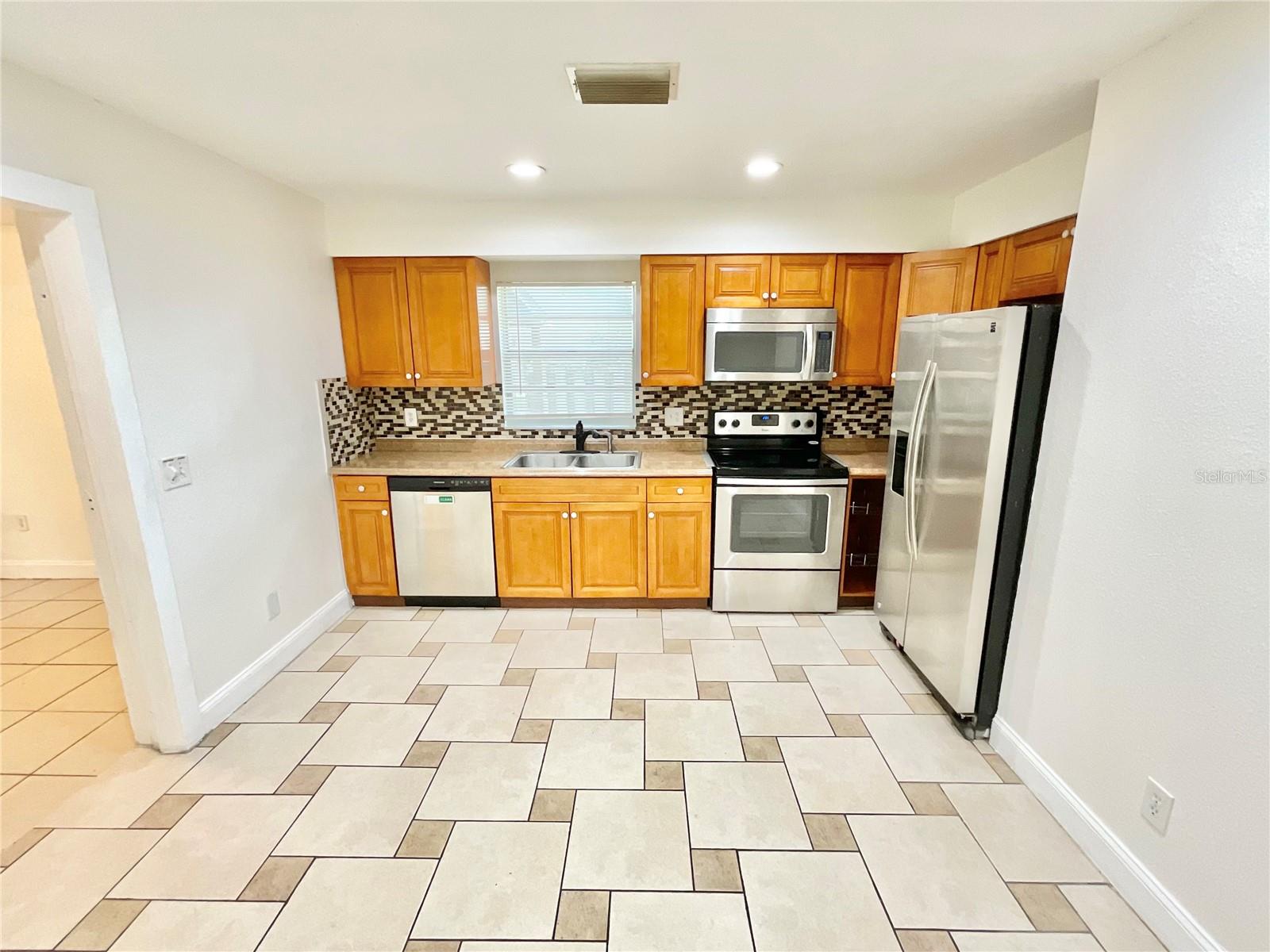 Image 10 of 18 For 15442 59th Street N