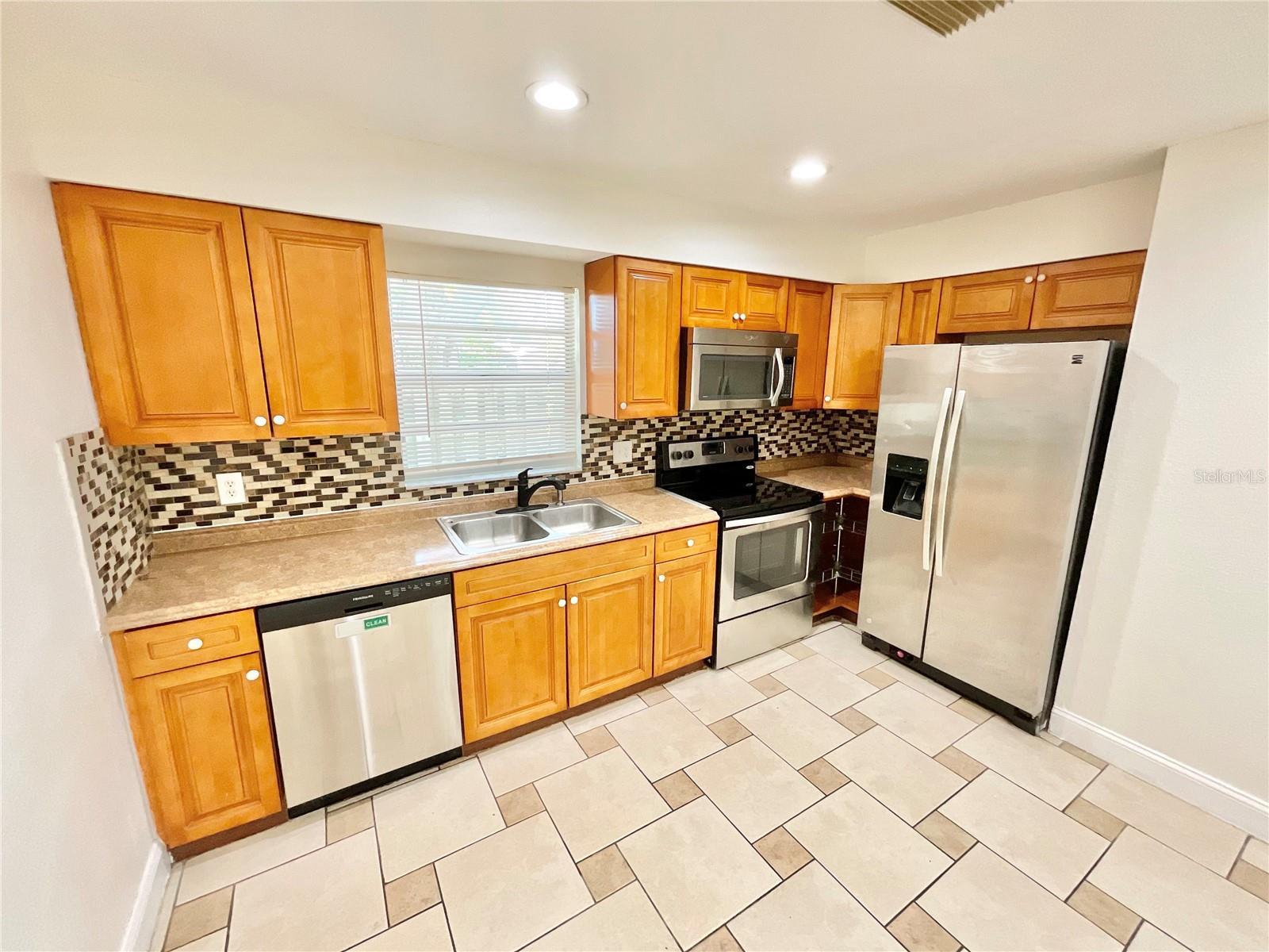 Image 3 of 18 For 15442 59th Street N