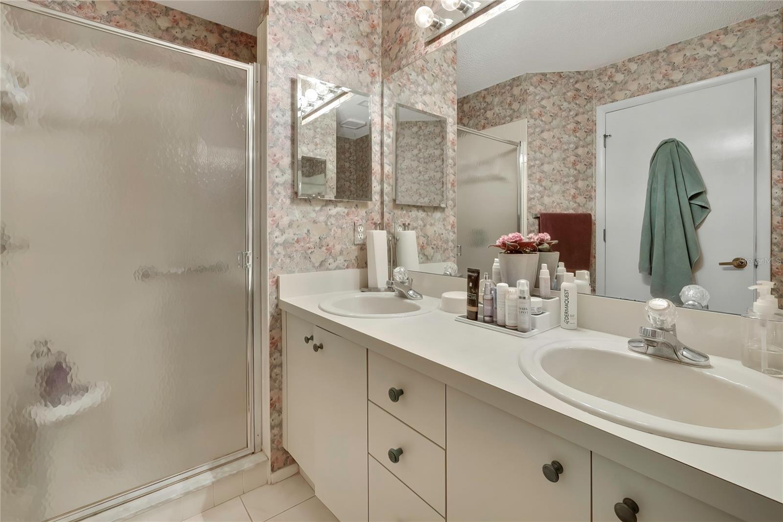 Image 14 of 22 For 6447 Pine Walk Drive