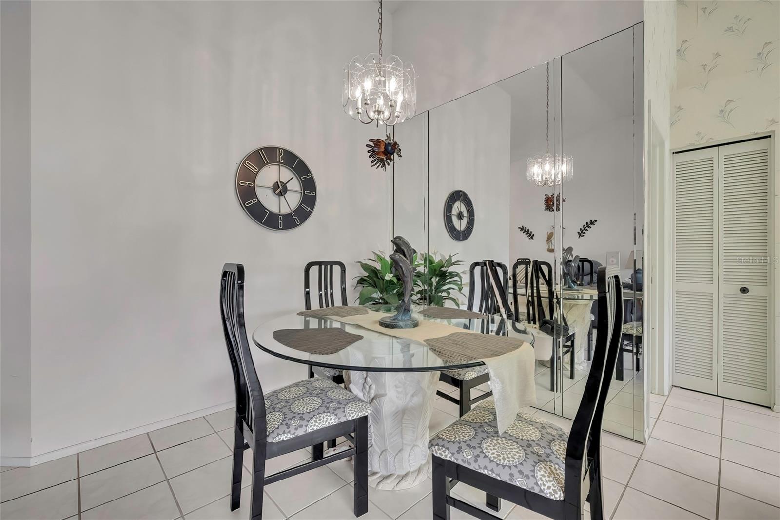 Image 6 of 22 For 6447 Pine Walk Drive