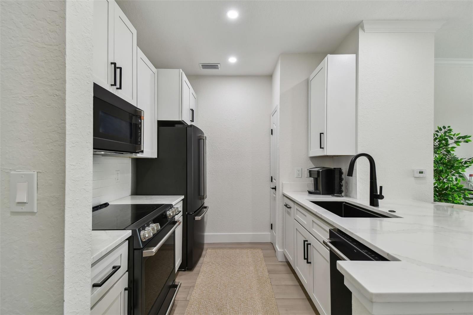 Image 9 of 99 For 5000 Culbreath Key Way 8-109