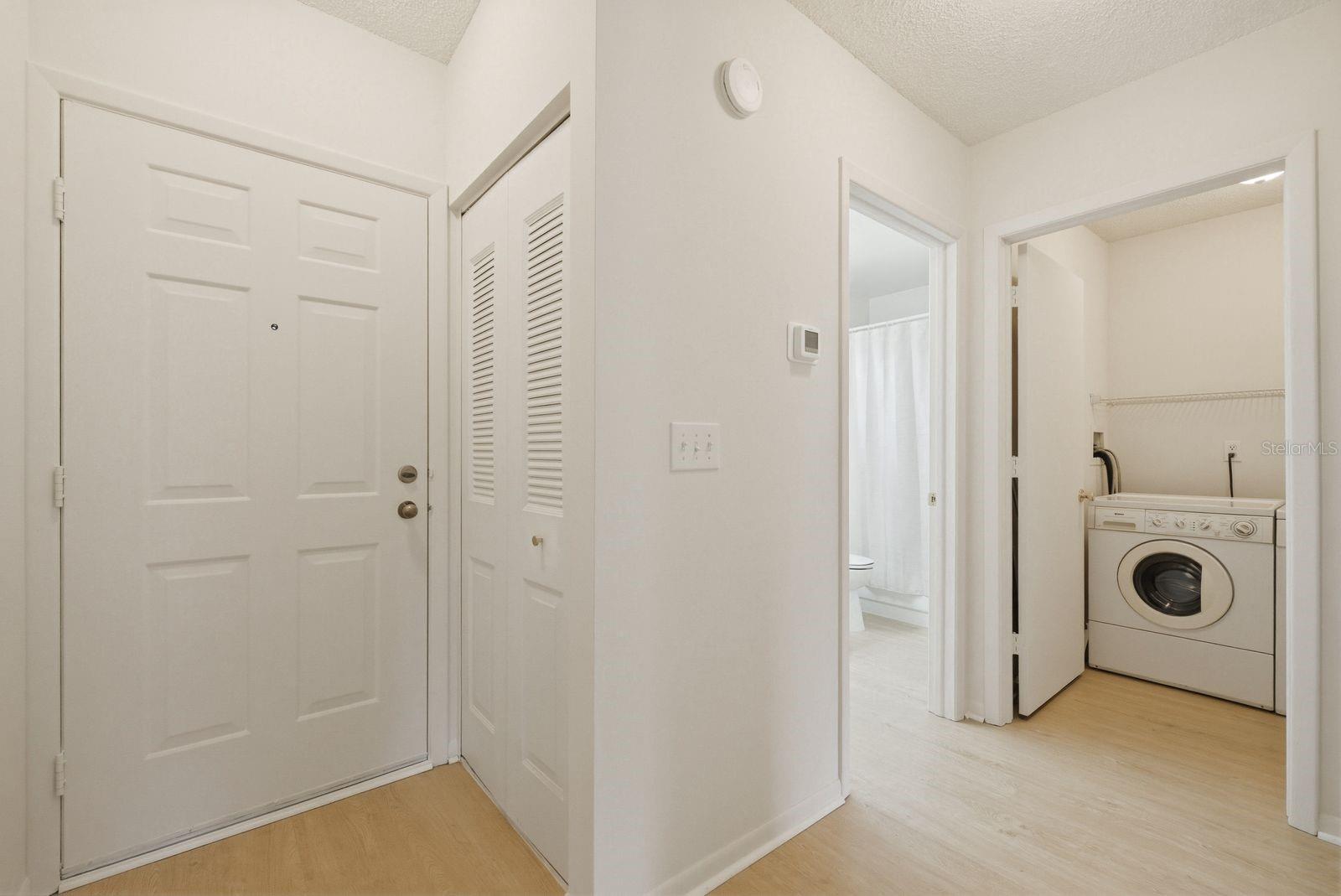 Image 17 of 24 For 1311 Powderpuff Drive 1004