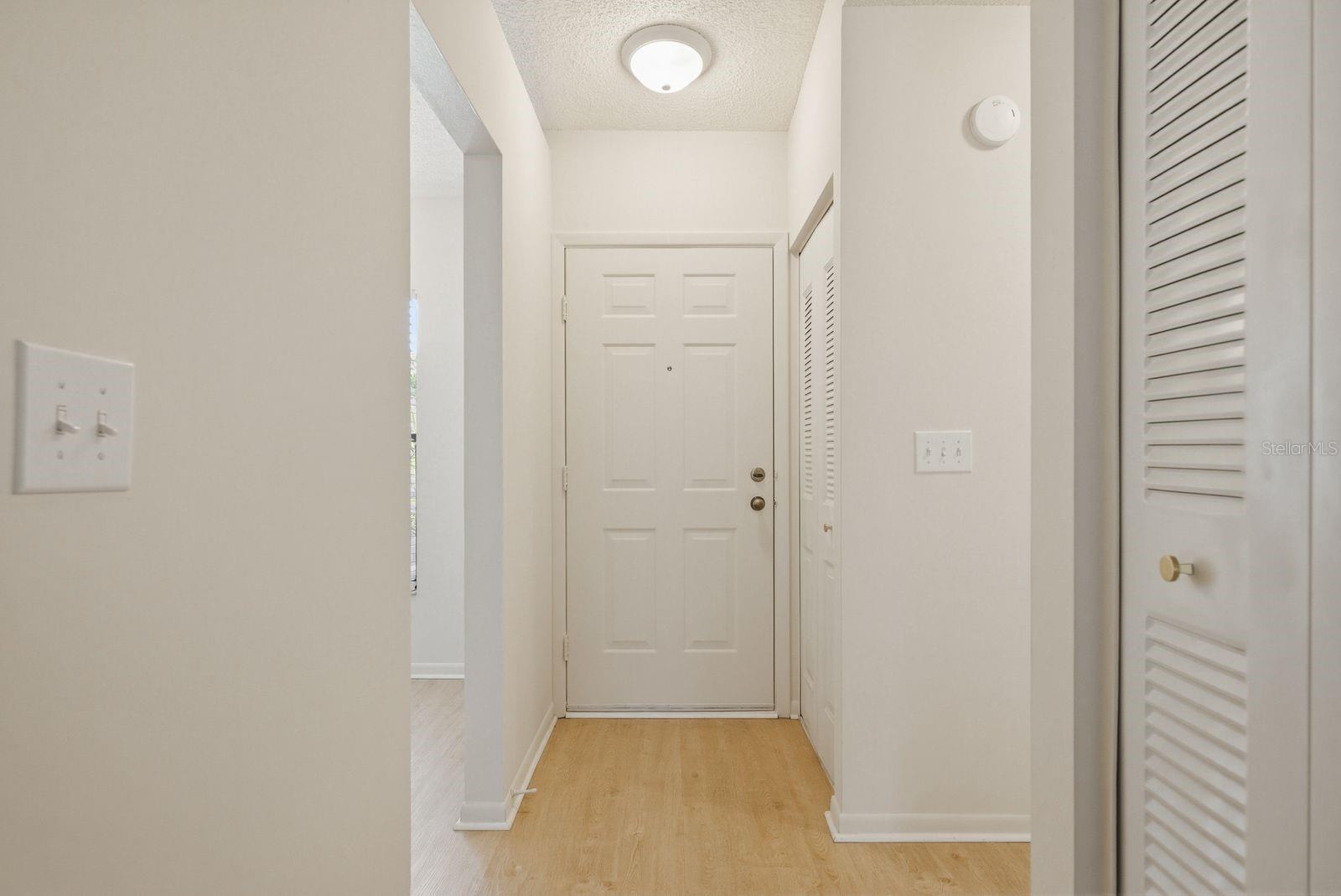 Image 4 of 24 For 1311 Powderpuff Drive 1004