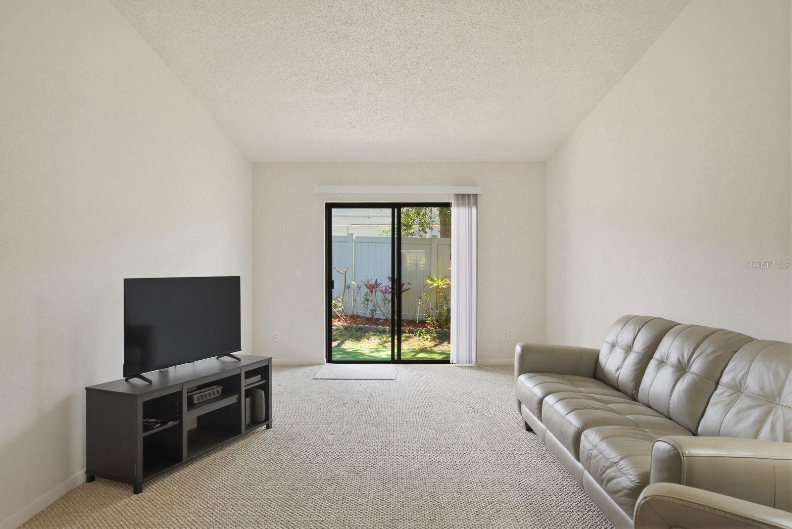 Image 6 of 24 For 1311 Powderpuff Drive 1004