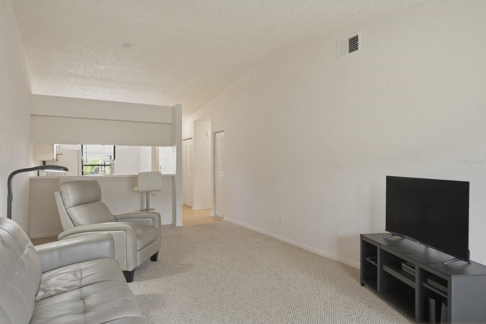 Image 8 of 24 For 1311 Powderpuff Drive 1004