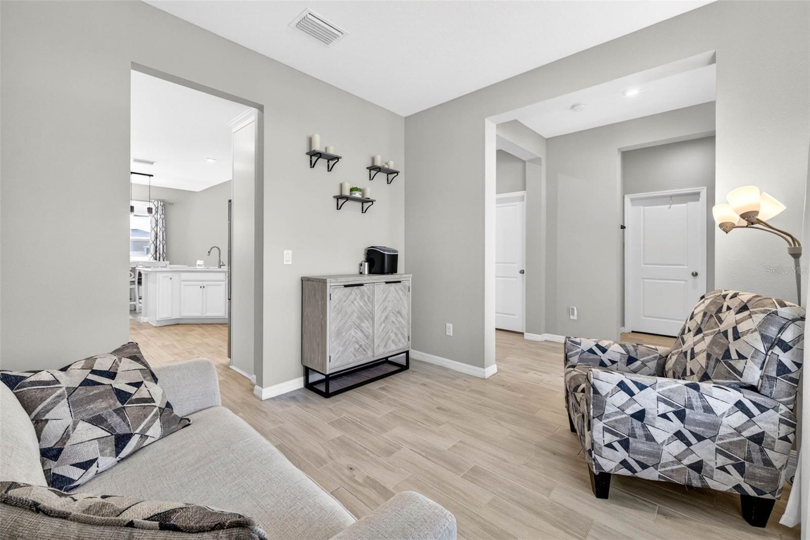 Image 11 of 74 For 34026 Astoria Circle