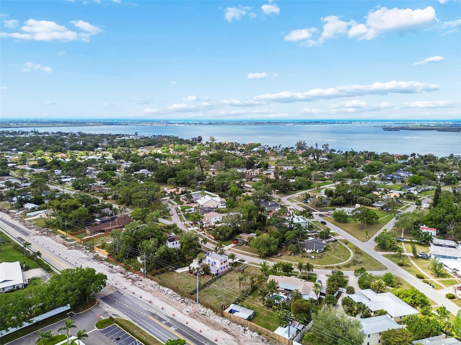 Image 7 of 14 For 603 Casabella Drive