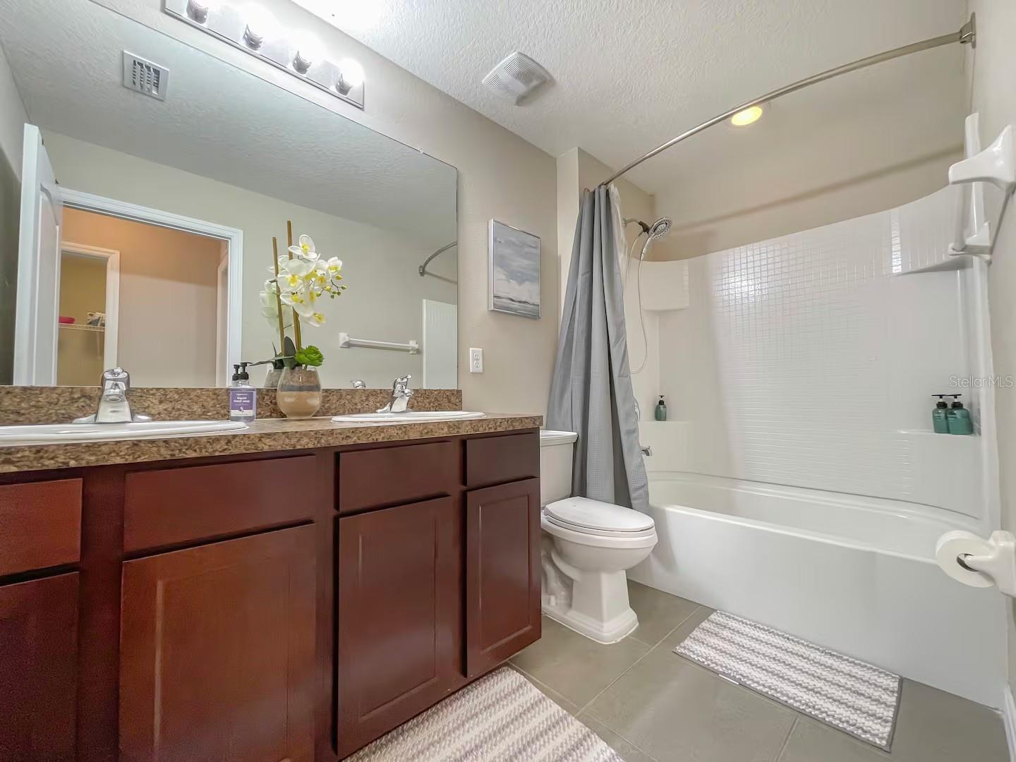 Image 24 of 40 For 10108 Hawk Storm Avenue