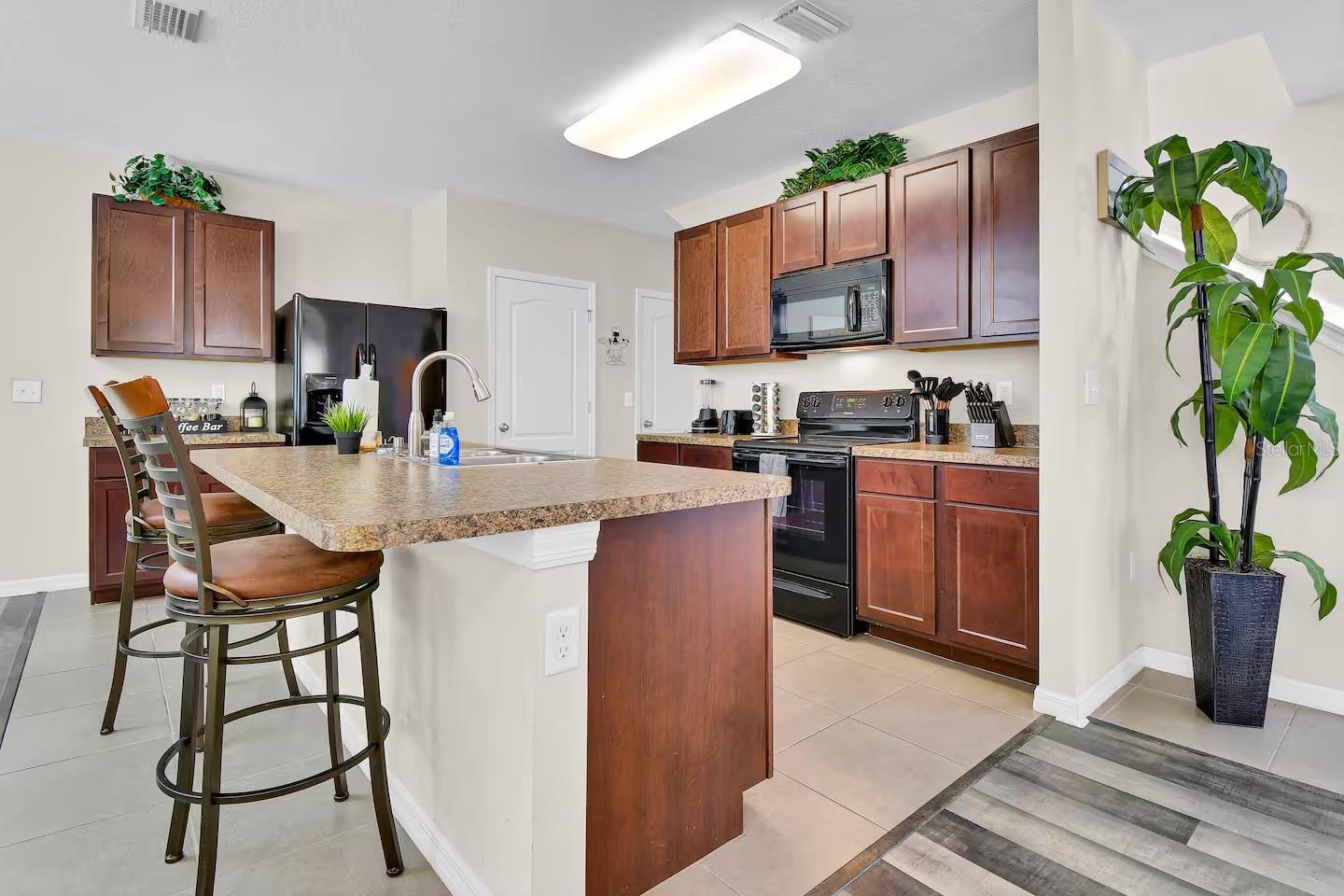 Image 7 of 40 For 10108 Hawk Storm Avenue