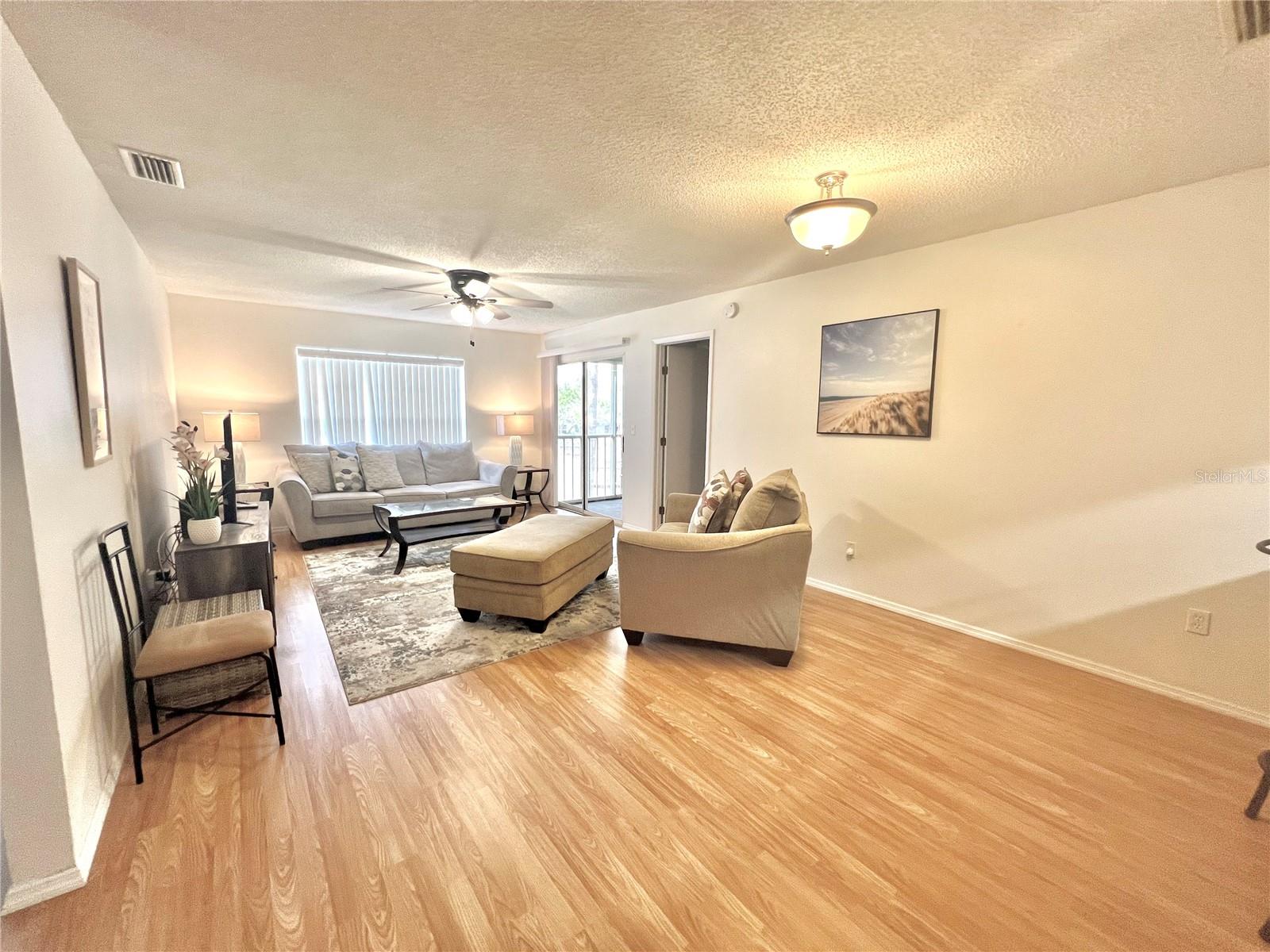 Image 10 of 18 For 12041 Hoosier Court 204