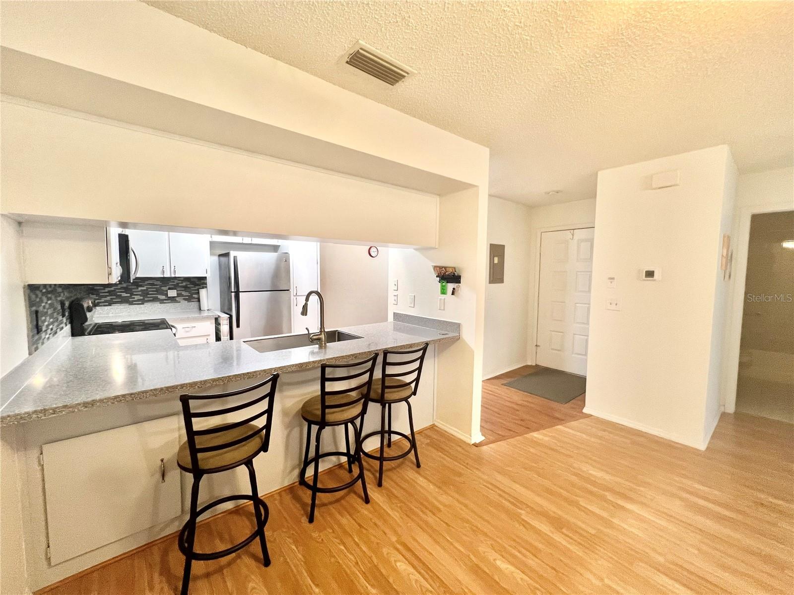 Image 11 of 18 For 12041 Hoosier Court 204