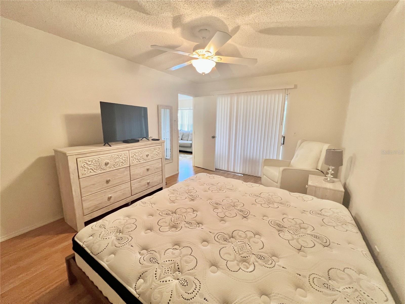 Image 14 of 18 For 12041 Hoosier Court 204