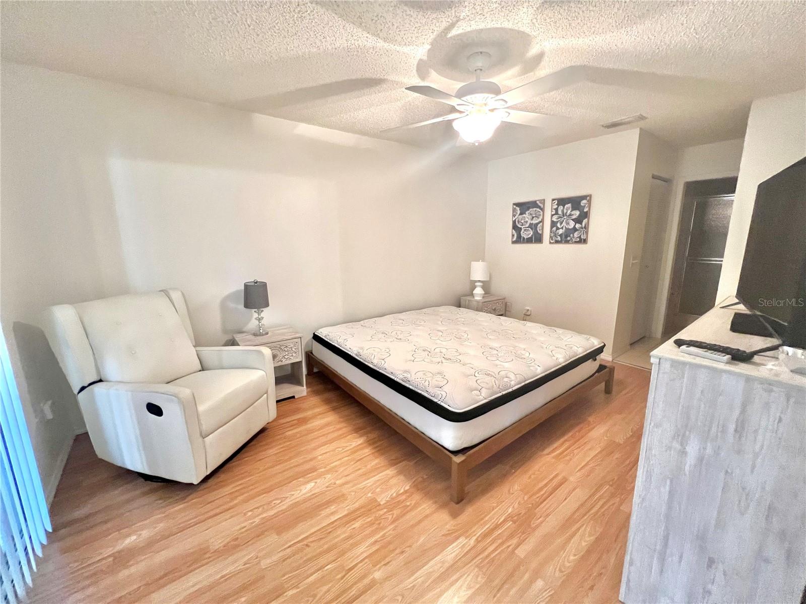 Image 15 of 18 For 12041 Hoosier Court 204