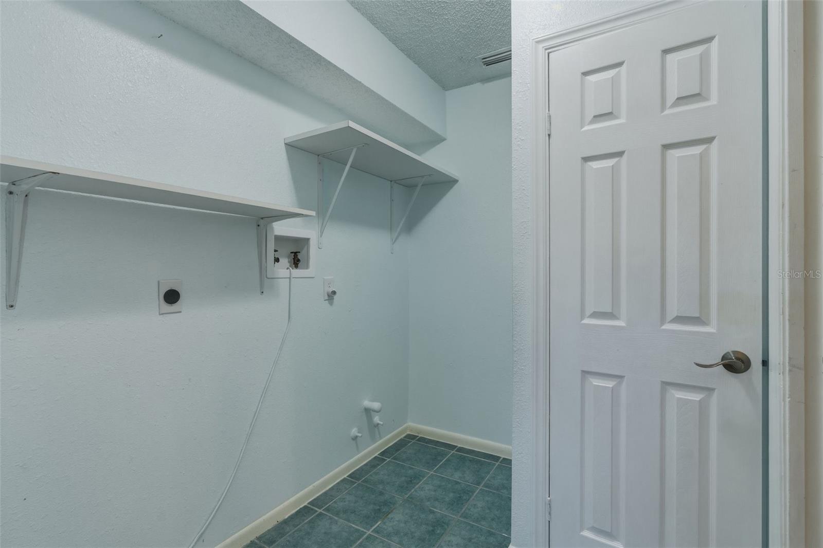 Image 11 of 27 For 11178 112th Avenue