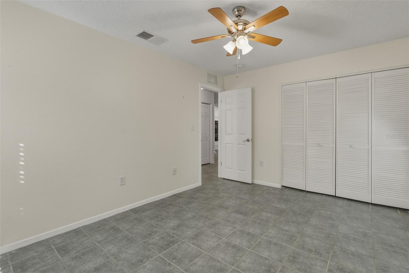 Image 14 of 27 For 11178 112th Avenue