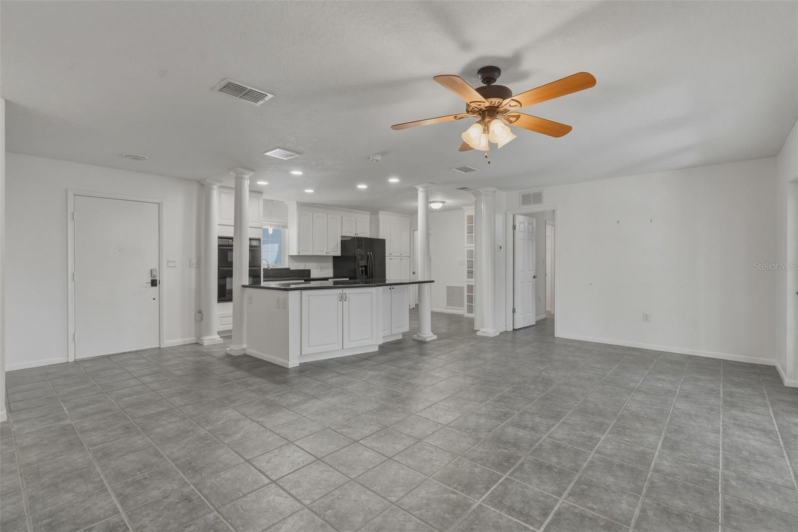 Image 4 of 27 For 11178 112th Avenue