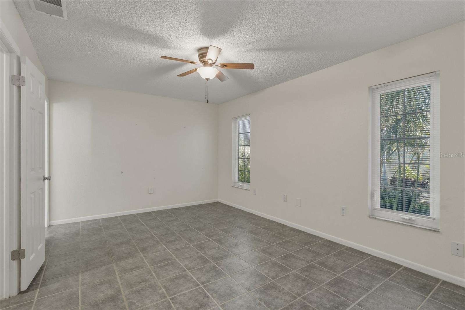 Image 6 of 27 For 11178 112th Avenue