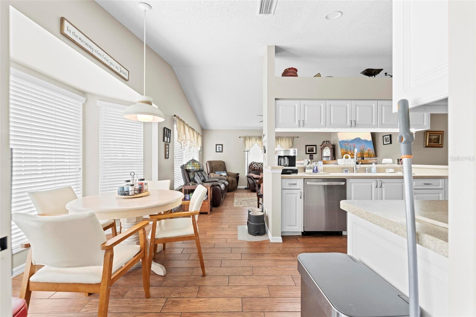 Image 17 of 47 For 2552 Crystal Lake Drive