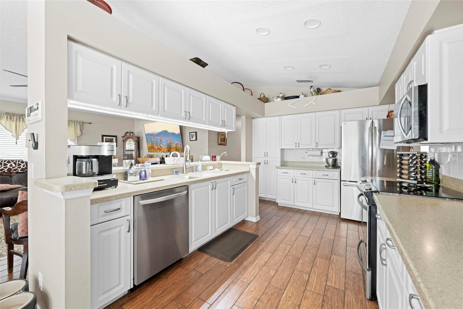 Image 19 of 47 For 2552 Crystal Lake Drive